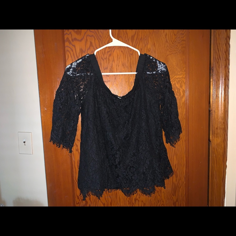 Off the shoulder black lace shirt XL